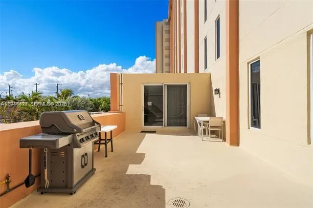 801 S Ocean Dr #207 Hollywood, FL 33019