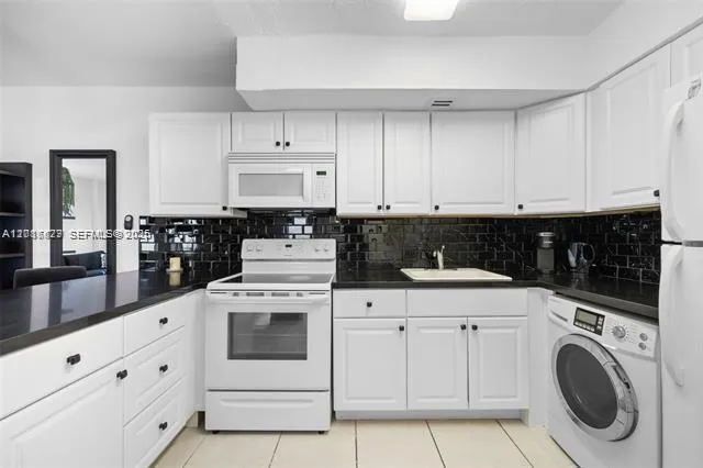 801 S Ocean Dr #207 Hollywood, FL 33019