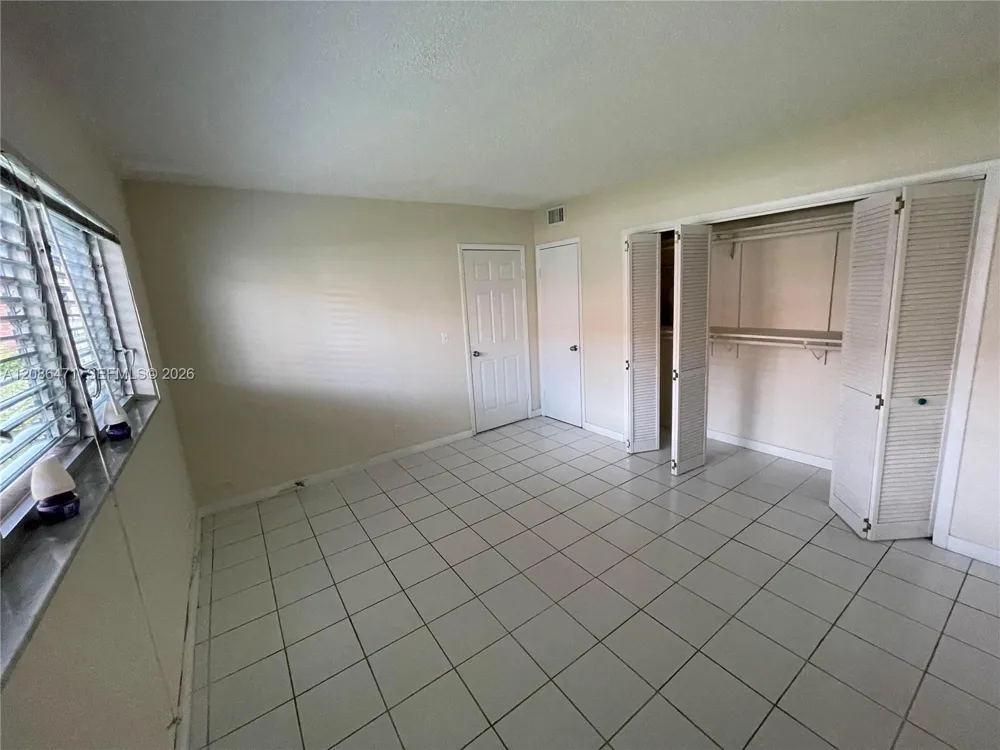 1450 Atlantic Shores Blvd #109 Hallandale Beach, FL 33009