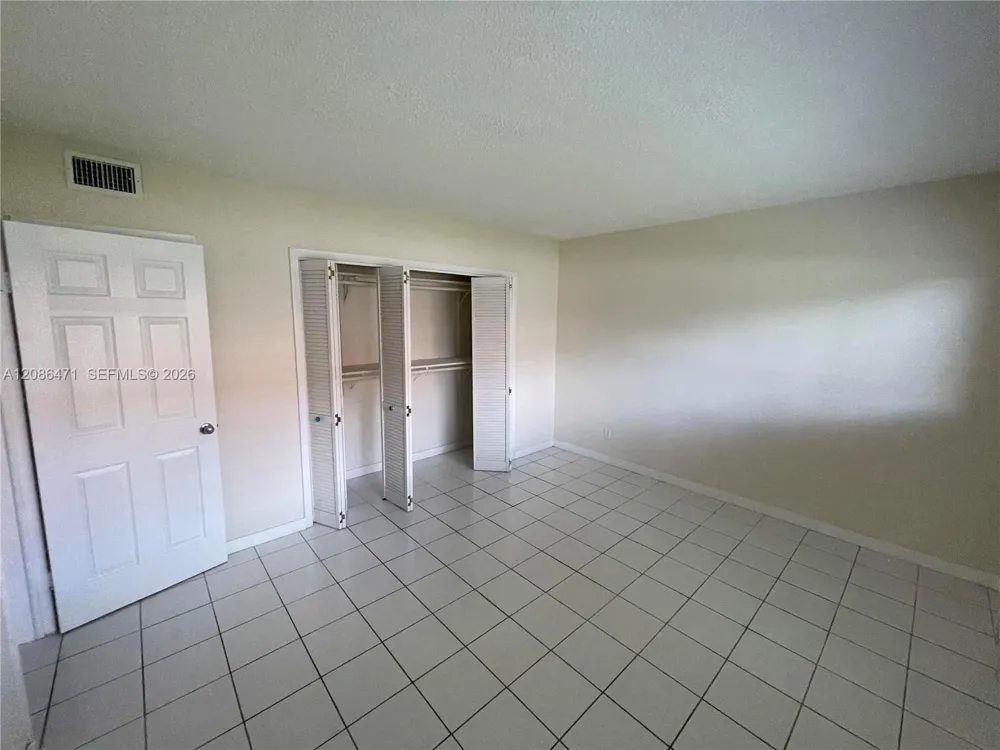 1450 Atlantic Shores Blvd #109 Hallandale Beach, FL 33009