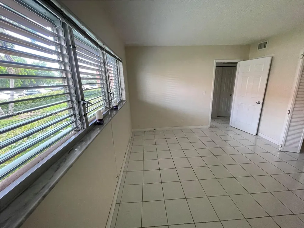 1450 Atlantic Shores Blvd #109 Hallandale Beach, FL 33009