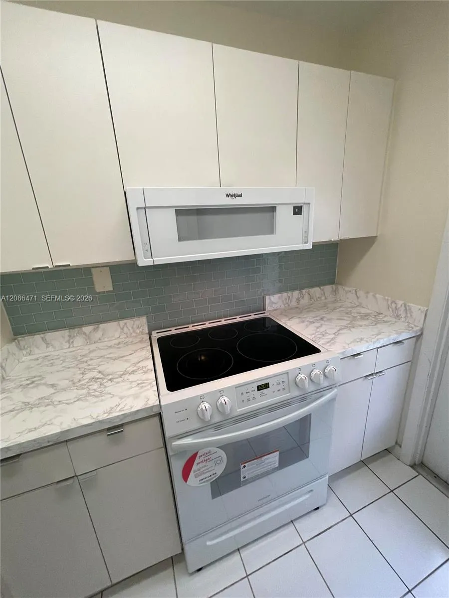 1450 Atlantic Shores Blvd #109 Hallandale Beach, FL 33009