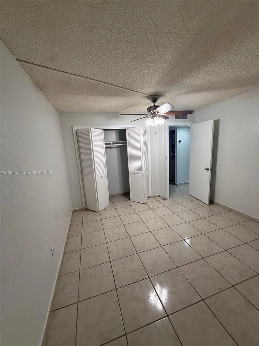 606 W 81st St #405 Hialeah, FL 33014