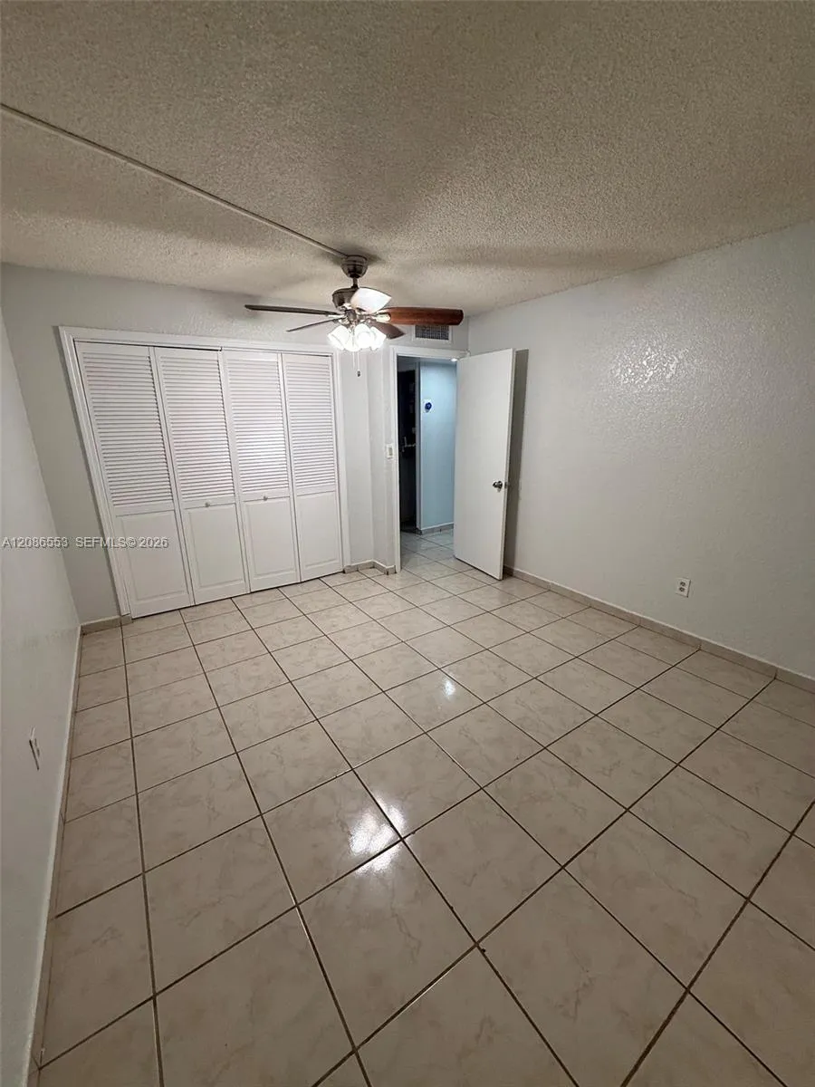 606 W 81st St #405 Hialeah, FL 33014