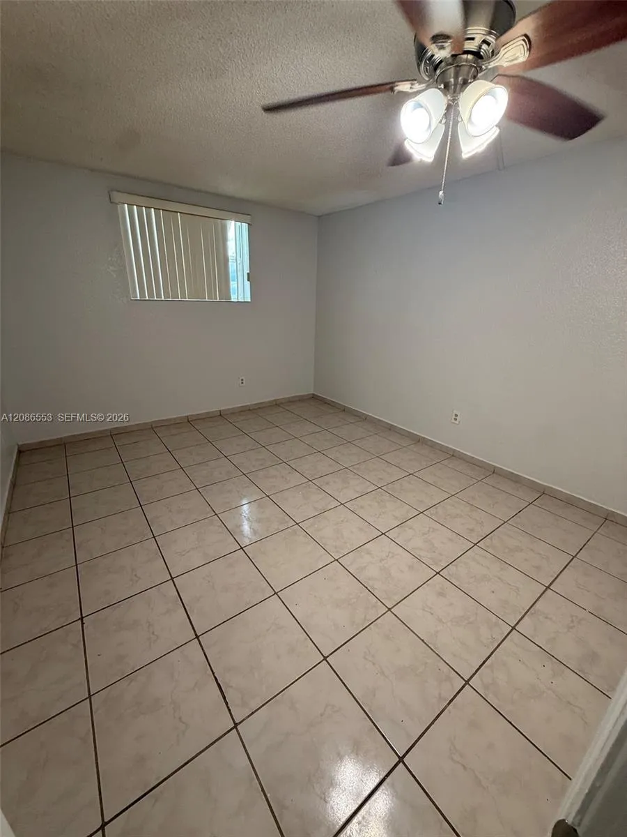 606 W 81st St #405 Hialeah, FL 33014