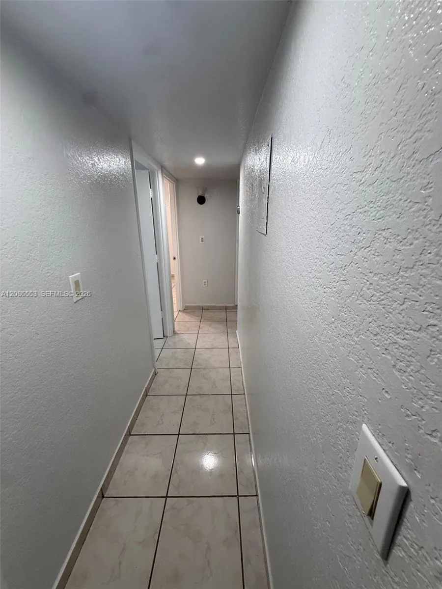 606 W 81st St #405 Hialeah, FL 33014