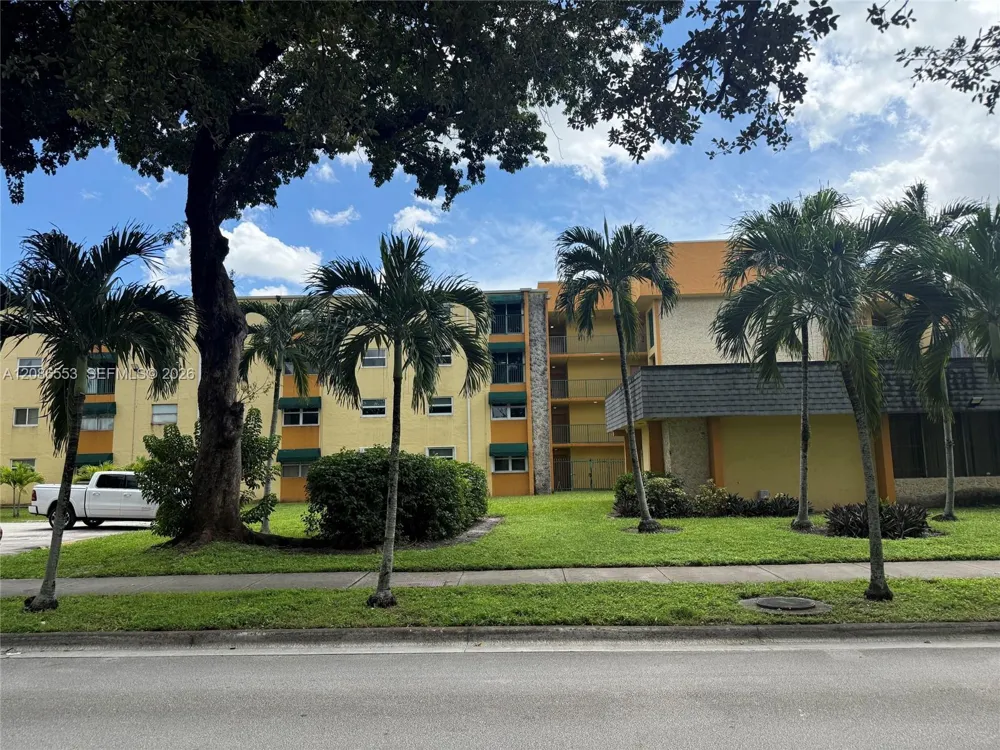 606 W 81st St #405 Hialeah, FL 33014