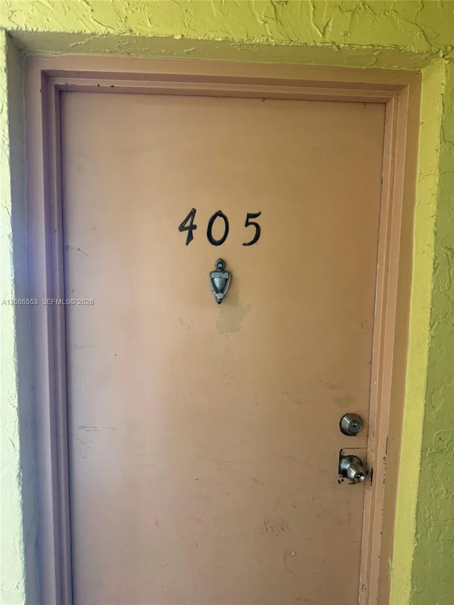 606 W 81st St #405 Hialeah, FL 33014