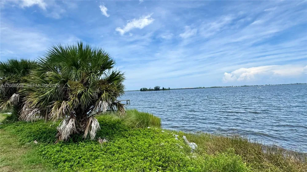 6810 HIGHWAY 1 Grant Valkaria, FL 32949