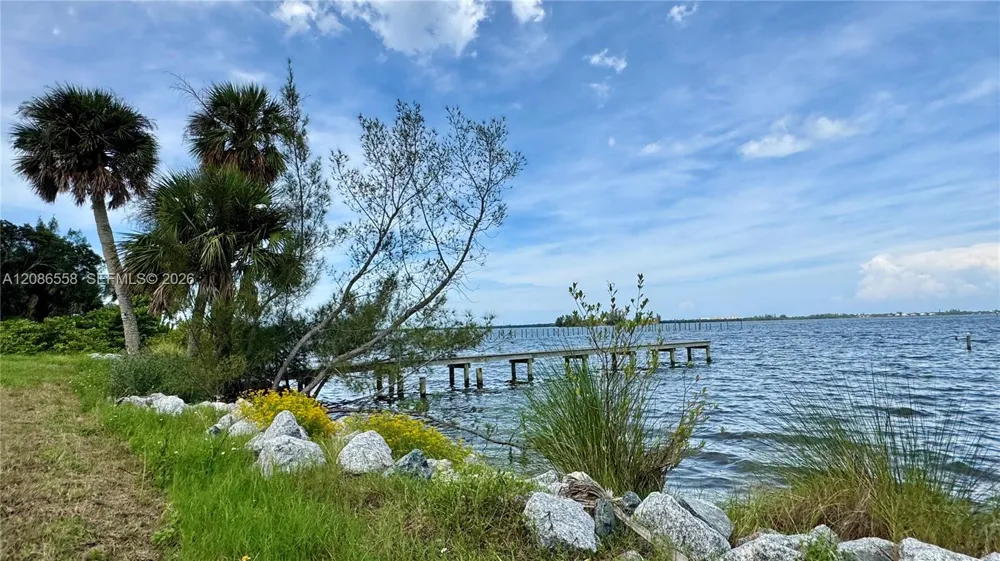 6810 HIGHWAY 1 Grant Valkaria, FL 32949