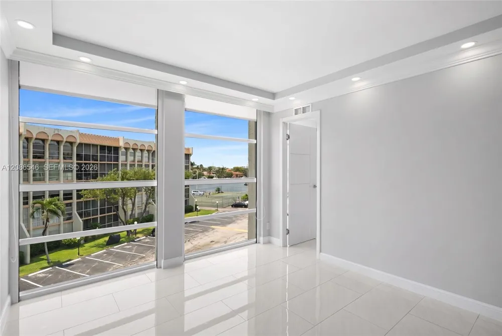 701 Three Islands Blvd #411 Hallandale Beach, FL 33009