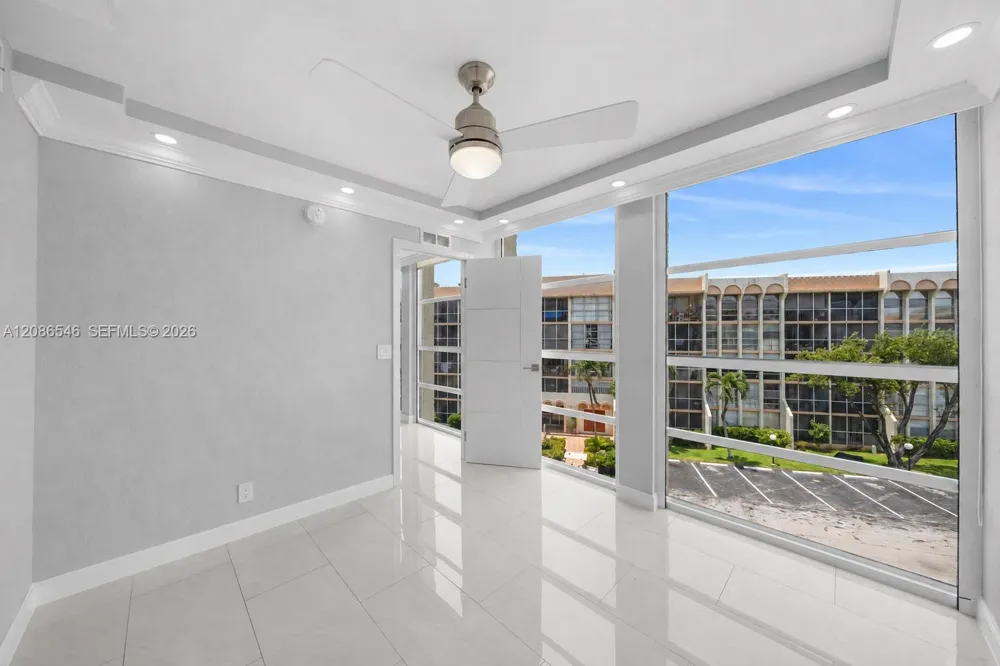 701 Three Islands Blvd #411 Hallandale Beach, FL 33009