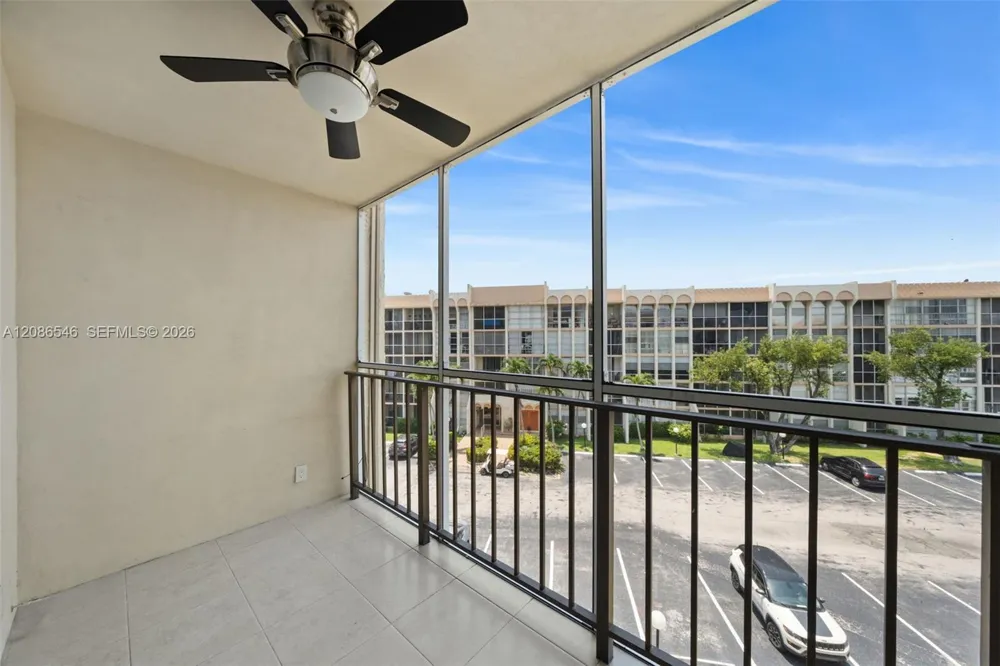 701 Three Islands Blvd #411 Hallandale Beach, FL 33009