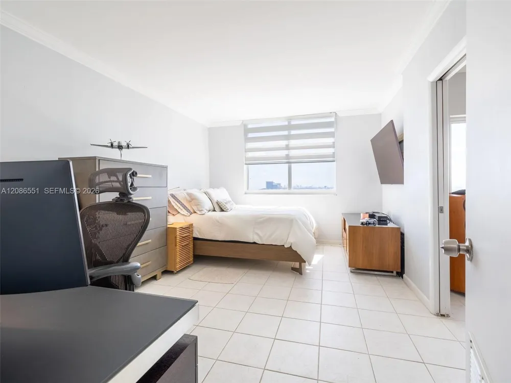 500 Bayview Dr #1520 Sunny Isles Beach, FL 33160