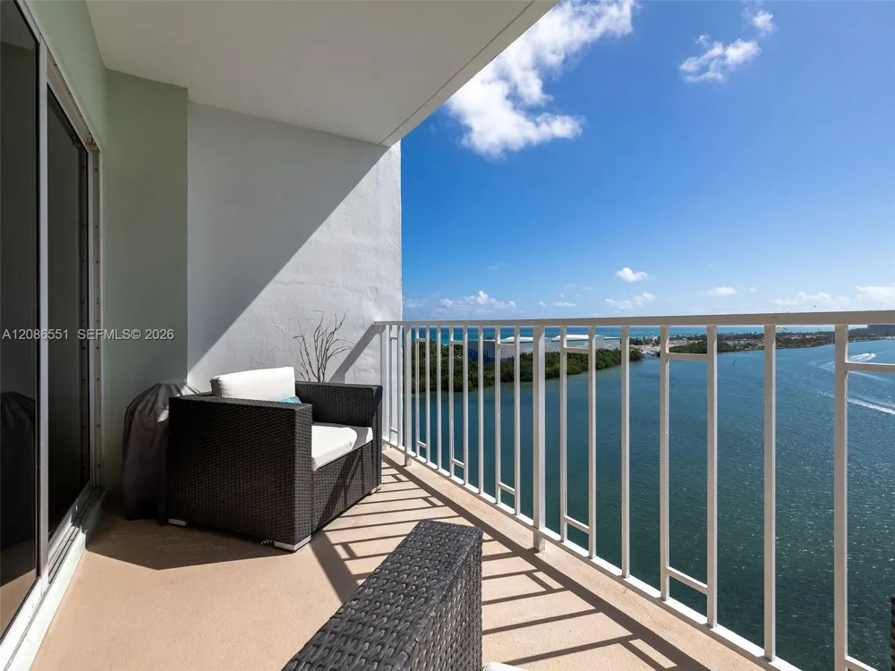 500 Bayview Dr #1520 Sunny Isles Beach, FL 33160