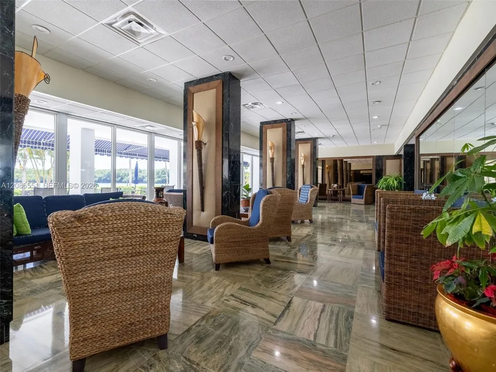 500 Bayview Dr #1520 Sunny Isles Beach, FL 33160