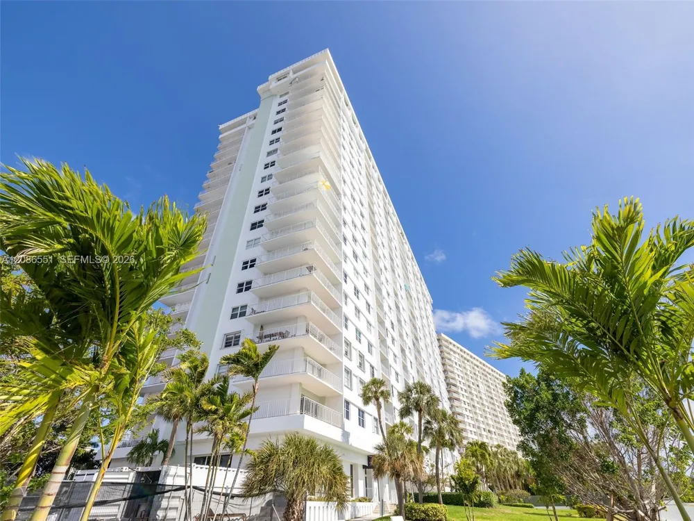 500 Bayview Dr #1520 Sunny Isles Beach, FL 33160