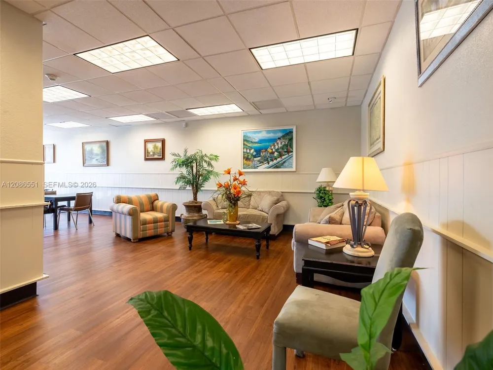 500 Bayview Dr #1520 Sunny Isles Beach, FL 33160