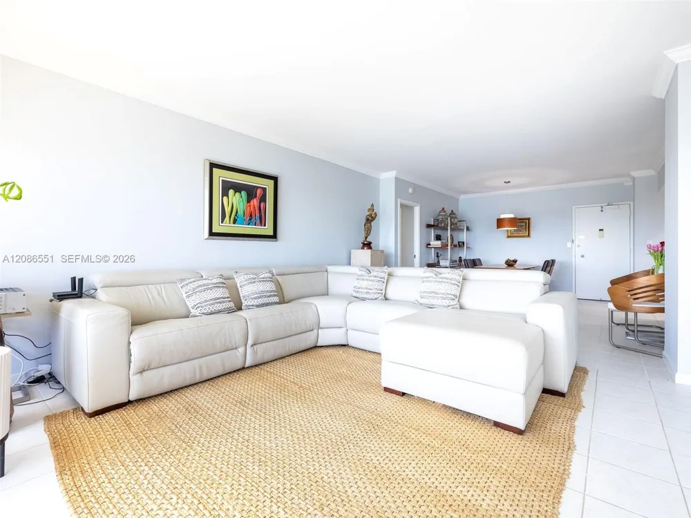 500 Bayview Dr #1520 Sunny Isles Beach, FL 33160
