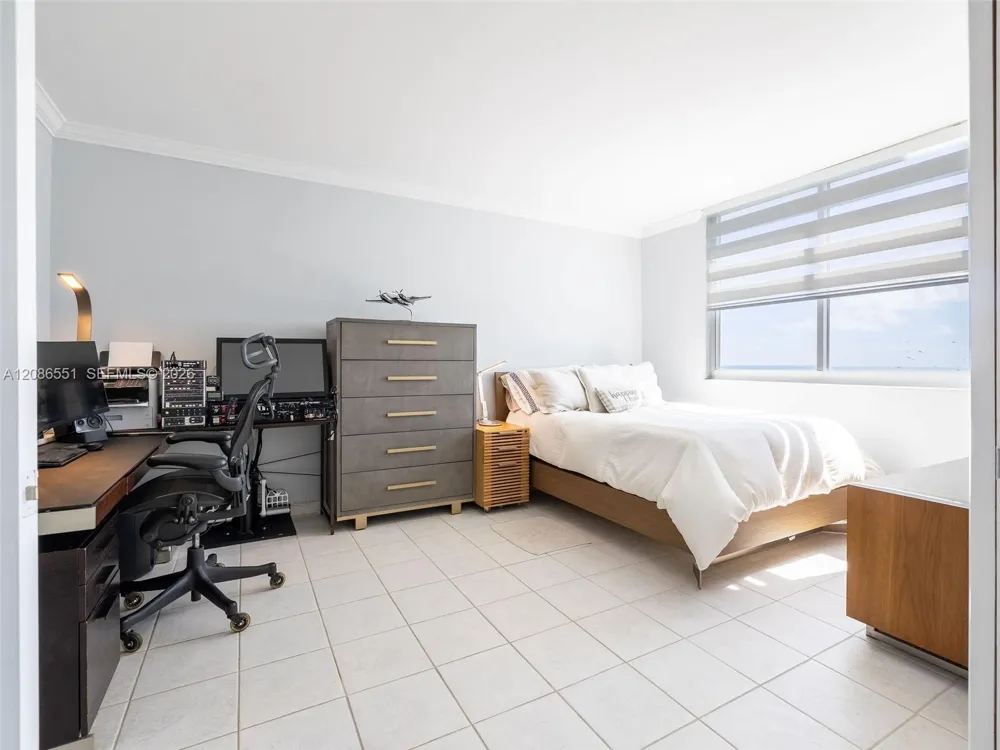 500 Bayview Dr #1520 Sunny Isles Beach, FL 33160