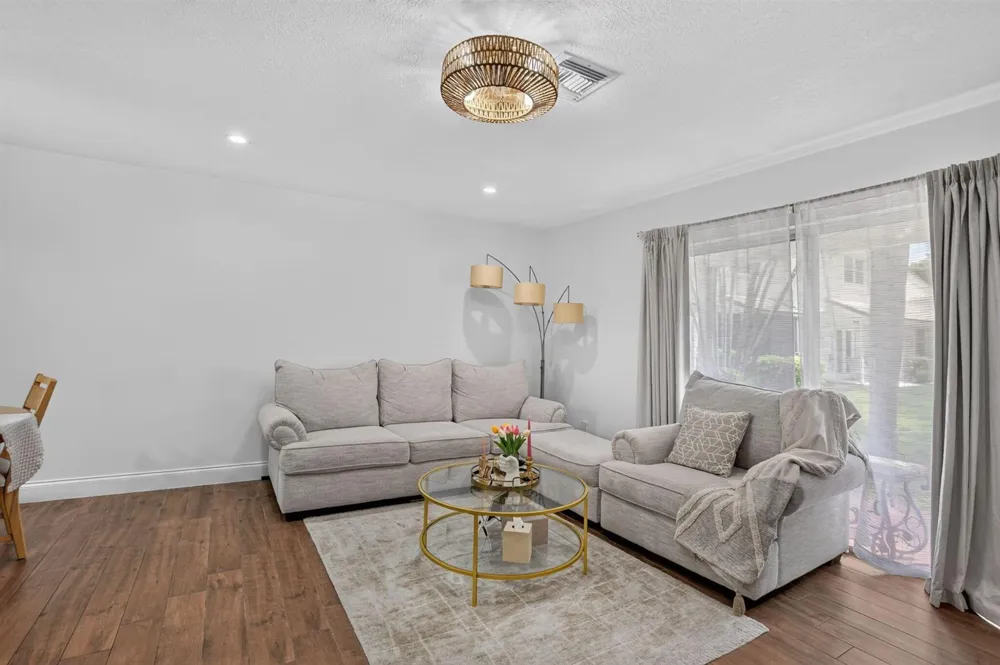 6377 Boca Circle Boca Raton, FL 33433