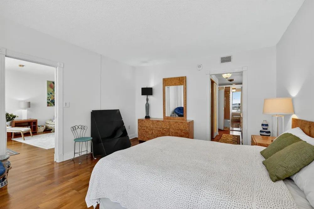 2780 S OCEAN BOULEVARD #806 Palm Beach, FL 33480