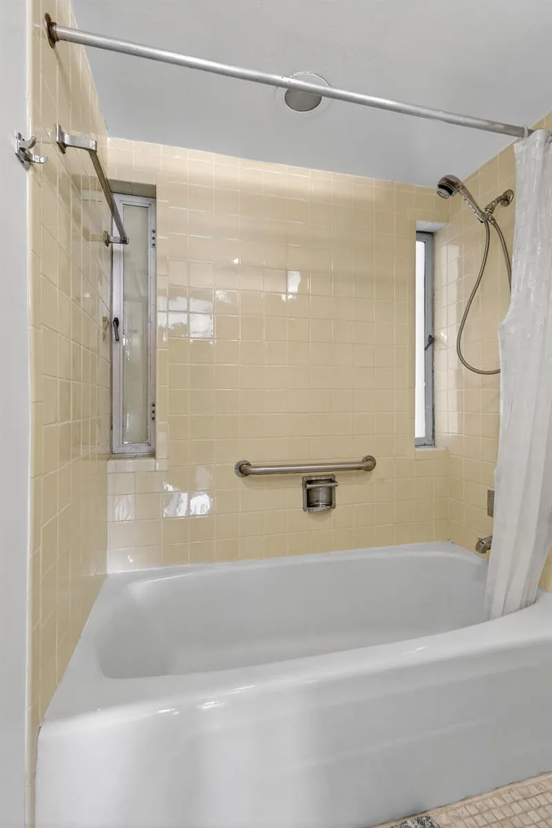 2780 S OCEAN BOULEVARD #806 Palm Beach, FL 33480