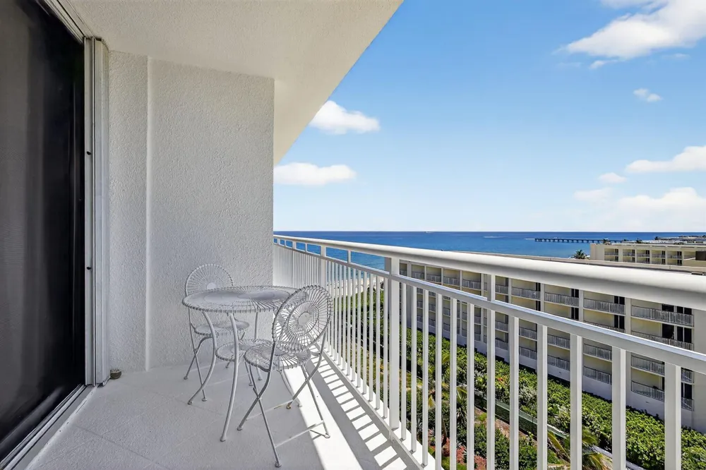 2780 S OCEAN BOULEVARD #806 Palm Beach, FL 33480