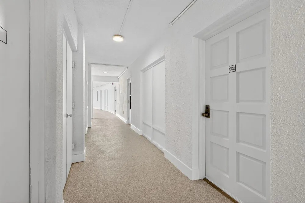 2780 S OCEAN BOULEVARD #806 Palm Beach, FL 33480