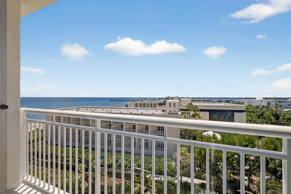2780 S OCEAN BOULEVARD #806 Palm Beach, FL 33480