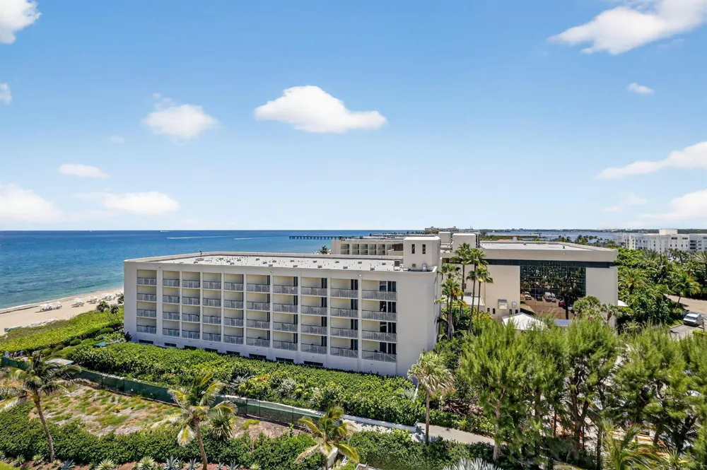 2780 S OCEAN BOULEVARD #806 Palm Beach, FL 33480