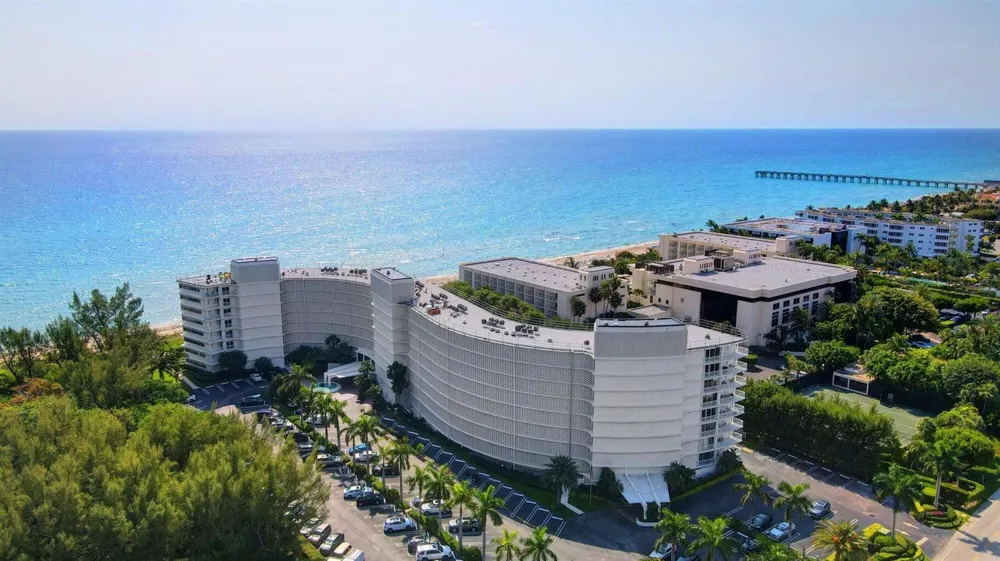 2780 S OCEAN BOULEVARD #806 Palm Beach, FL 33480