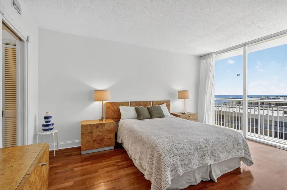 2780 S OCEAN BOULEVARD #806 Palm Beach, FL 33480