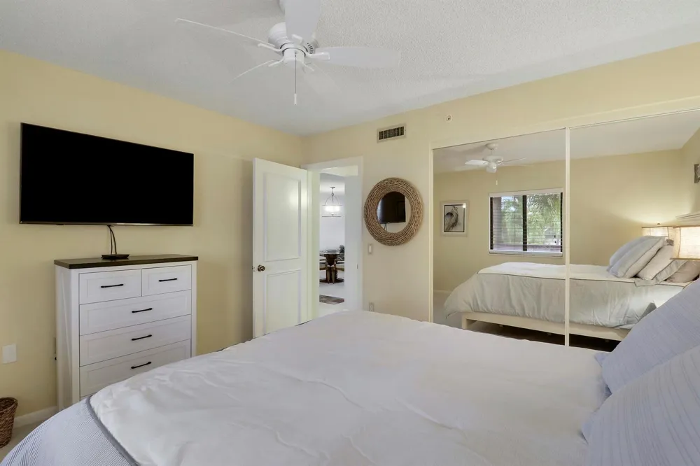 1601 Marina Isle Way #202 Jupiter, FL 33477