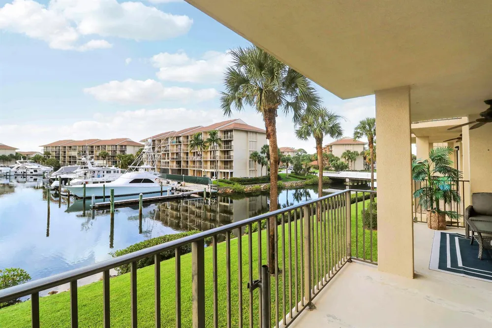 1601 Marina Isle Way #202 Jupiter, FL 33477