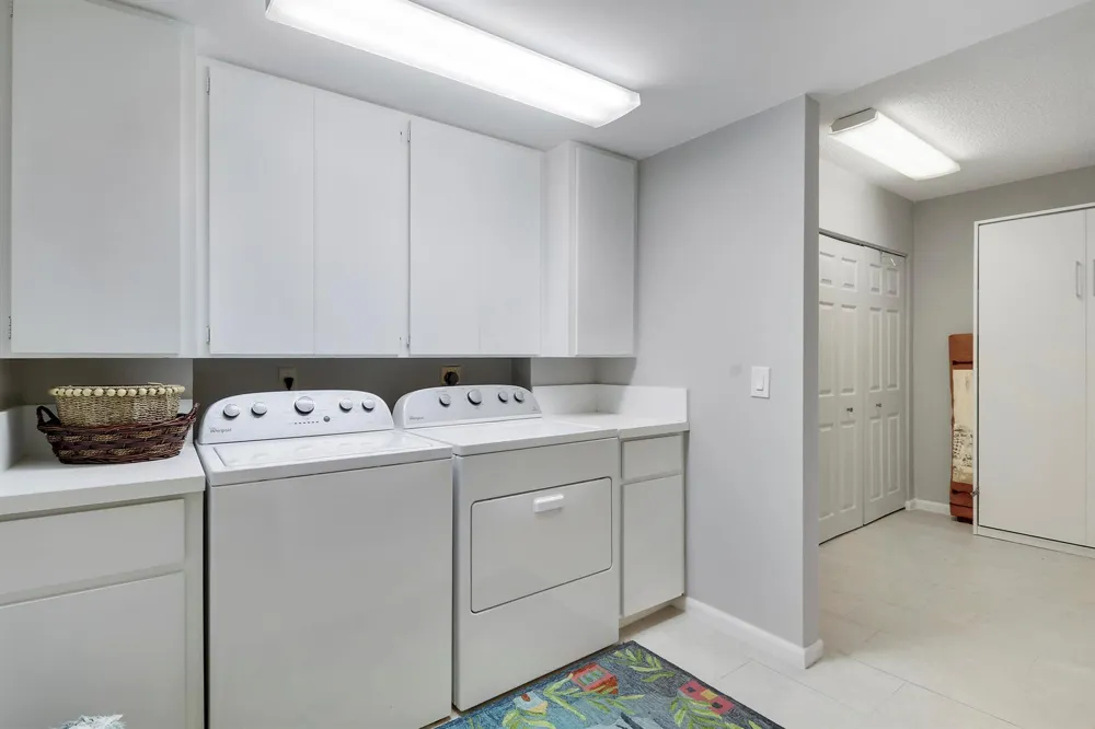 1601 Marina Isle Way #202 Jupiter, FL 33477
