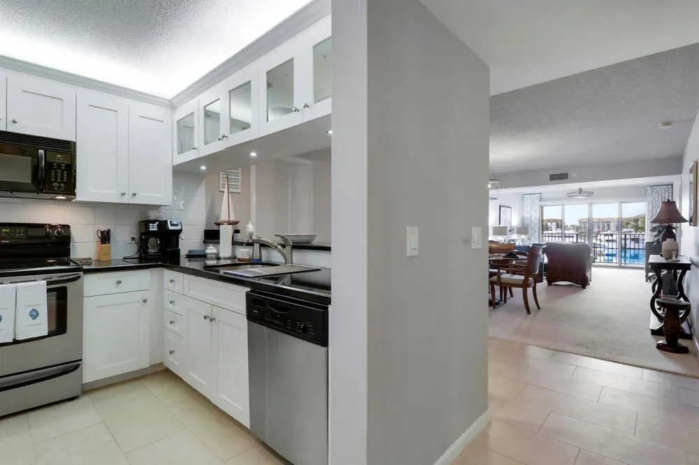 1601 Marina Isle Way #202 Jupiter, FL 33477