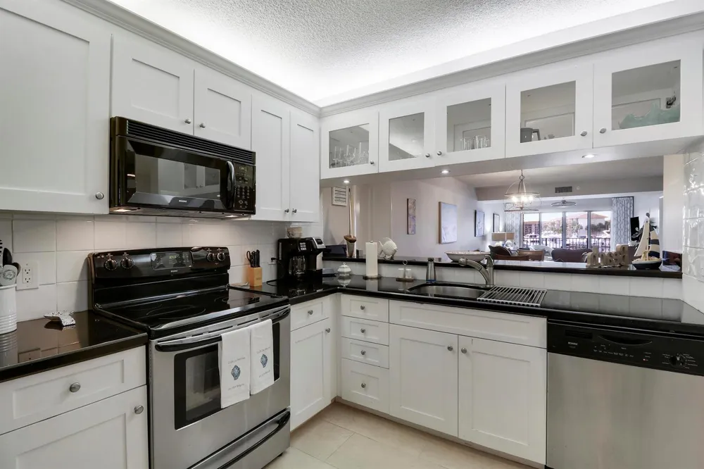 1601 Marina Isle Way #202 Jupiter, FL 33477
