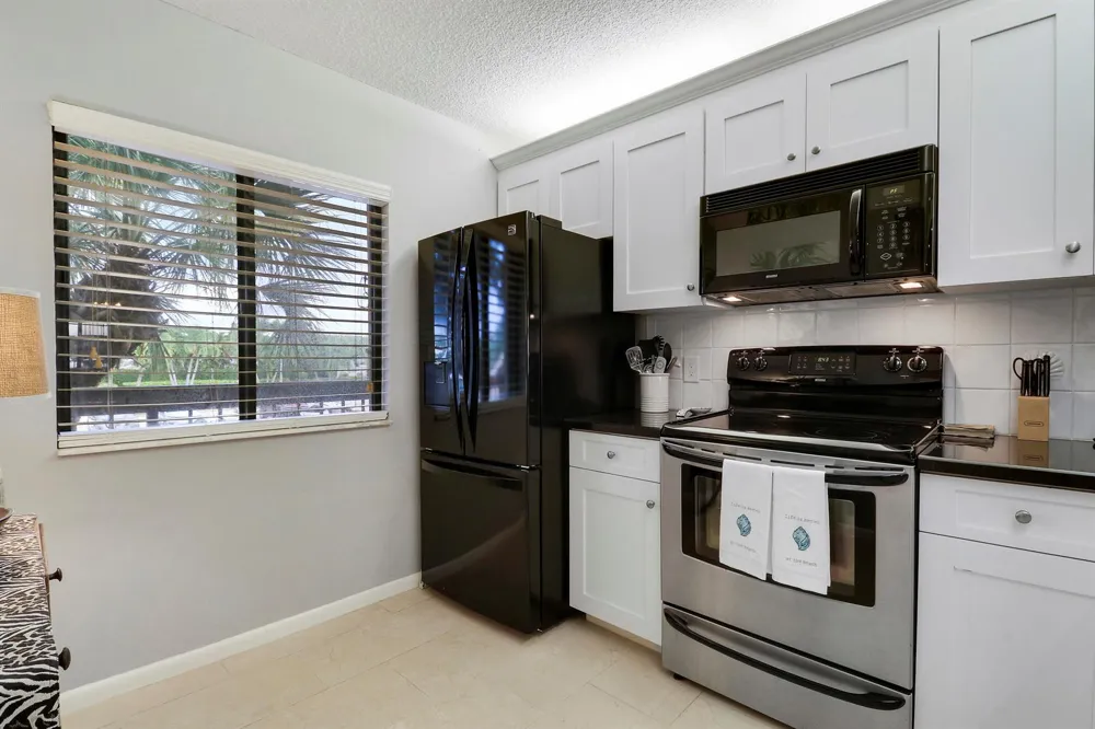 1601 Marina Isle Way #202 Jupiter, FL 33477