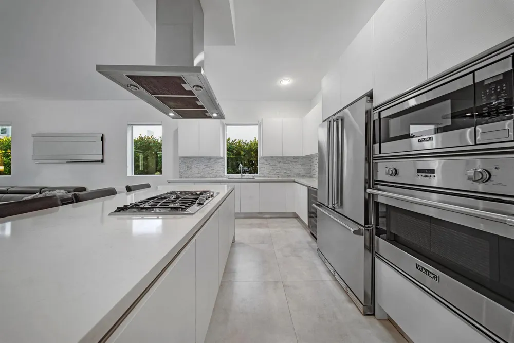 10081 NW 75TH TERRACE Doral, FL 33178