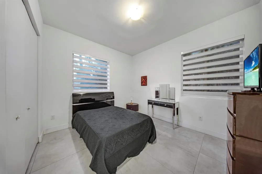 10081 NW 75TH TERRACE Doral, FL 33178