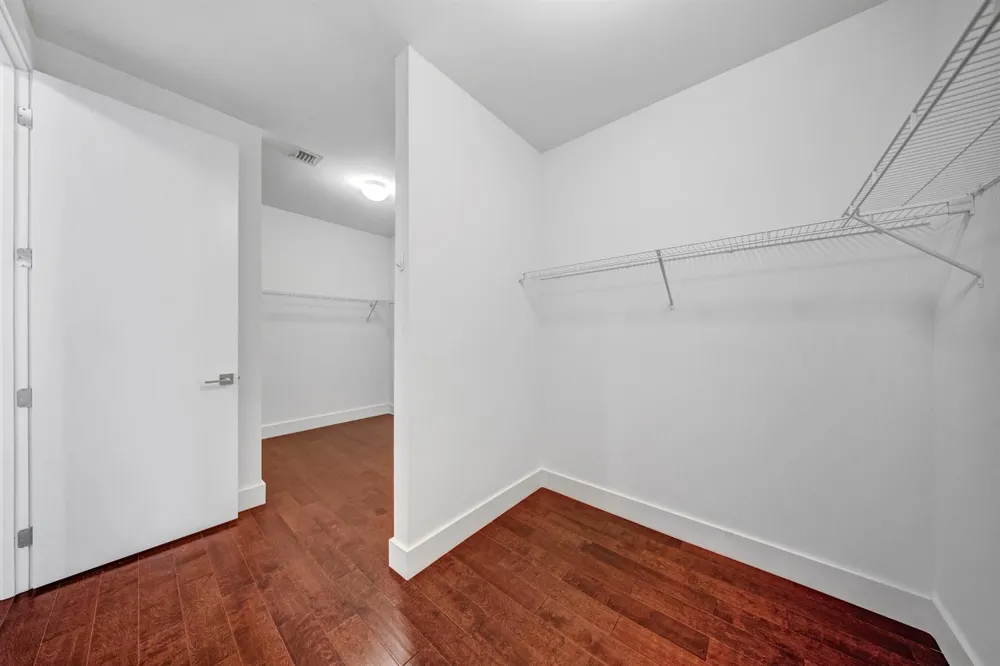 10081 NW 75TH TERRACE Doral, FL 33178