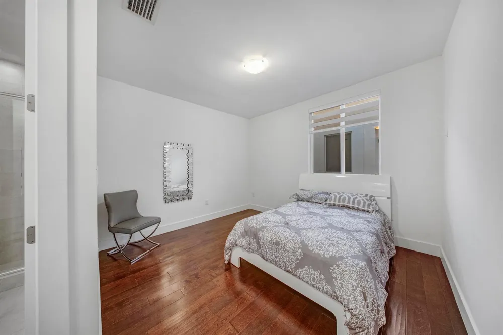 10081 NW 75TH TERRACE Doral, FL 33178