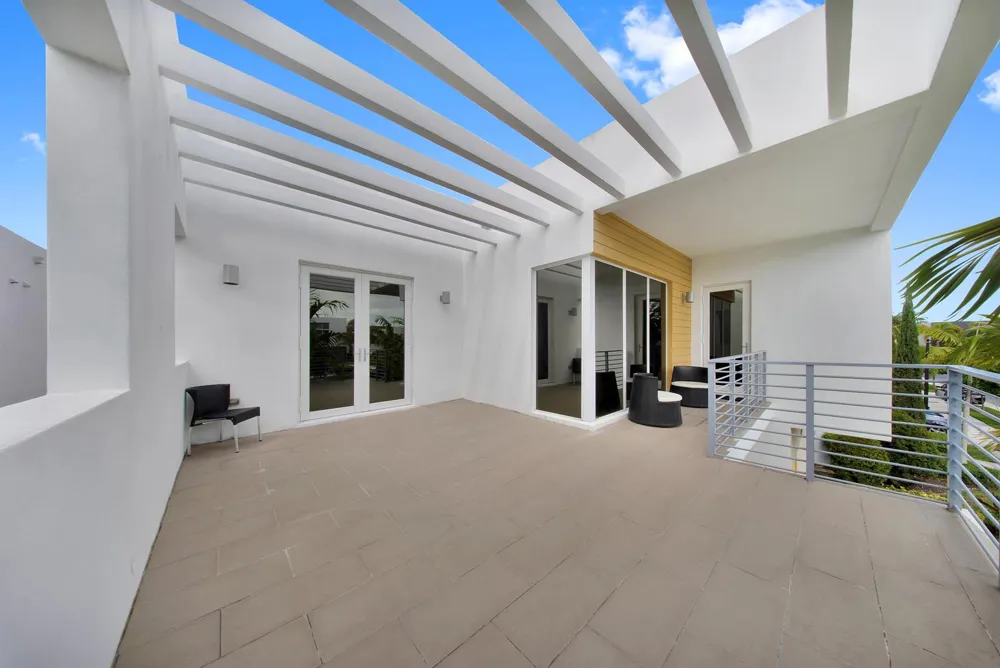 10081 NW 75TH TERRACE Doral, FL 33178