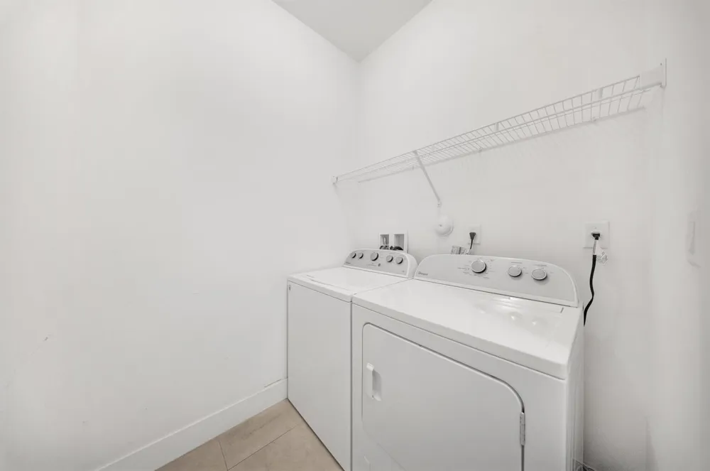 10081 NW 75TH TERRACE Doral, FL 33178