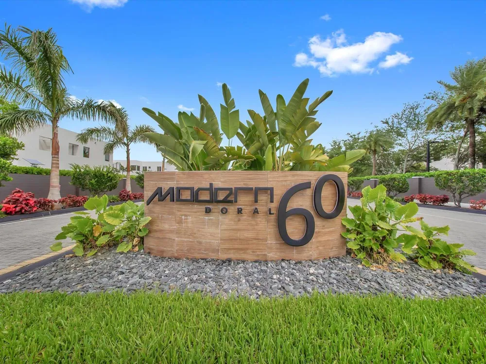 10081 NW 75TH TERRACE Doral, FL 33178