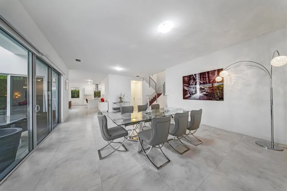 10081 NW 75TH TERRACE Doral, FL 33178
