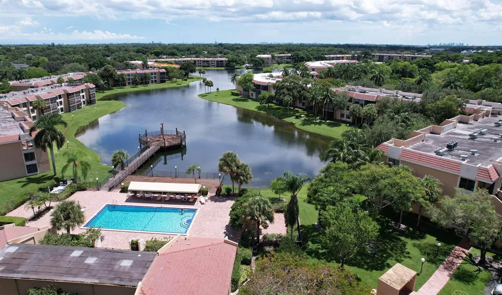 6618 CORAL LAKE DRIVE #206 Margate, FL 33063