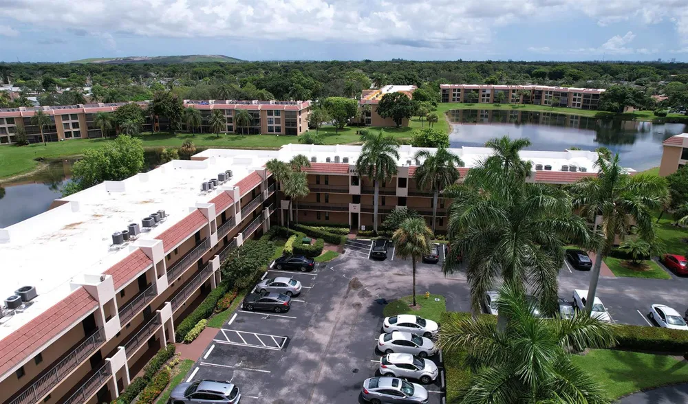 6618 CORAL LAKE DRIVE #206 Margate, FL 33063