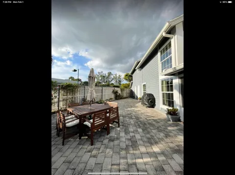 5052 POINTE EMERALD LANE